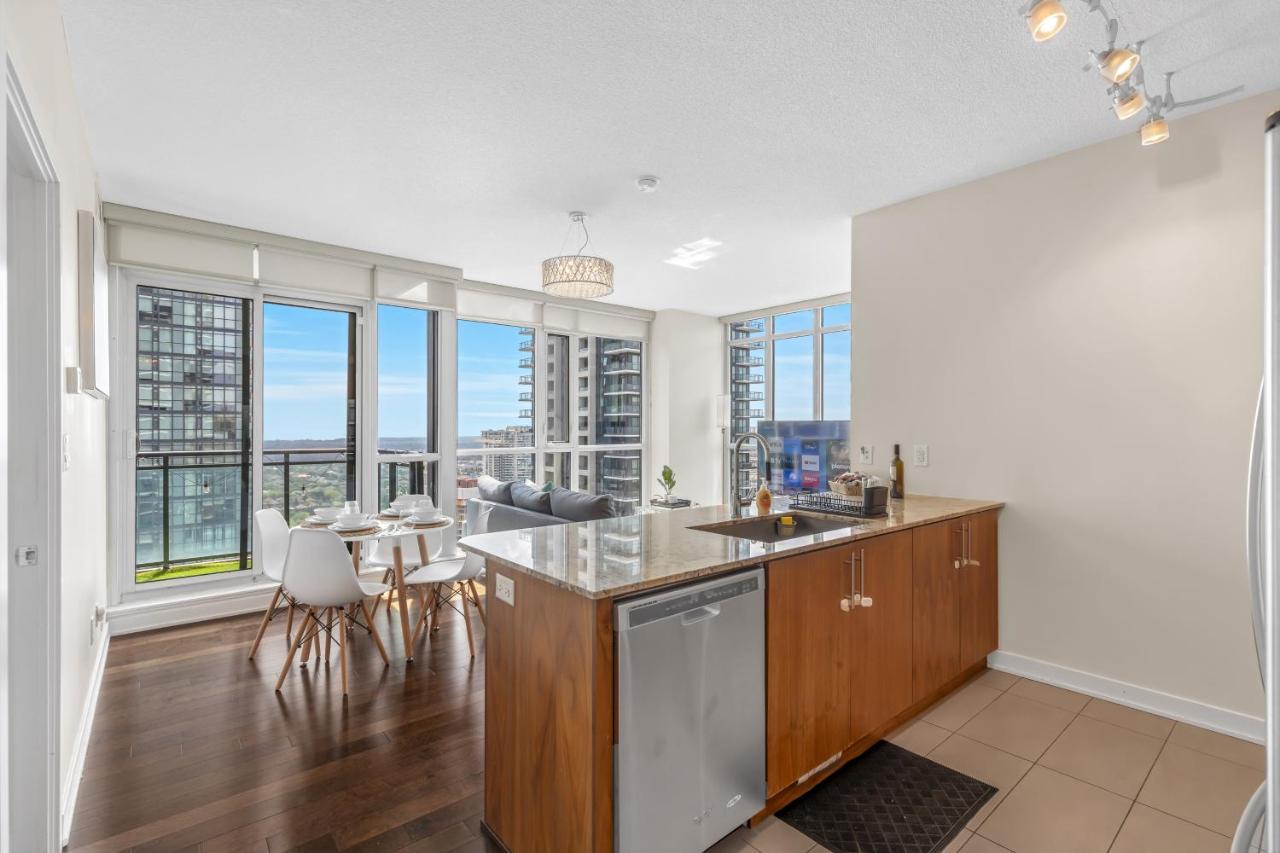 Ultra Luxurious 2.5 Bedroom 2 Full Bathroom 1 Parking Condo Near Sq1 Striking Views Mississauga Exteriér fotografie
