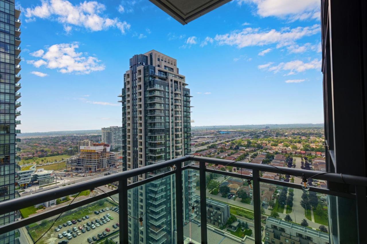 Ultra Luxurious 2.5 Bedroom 2 Full Bathroom 1 Parking Condo Near Sq1 Striking Views Mississauga Exteriér fotografie